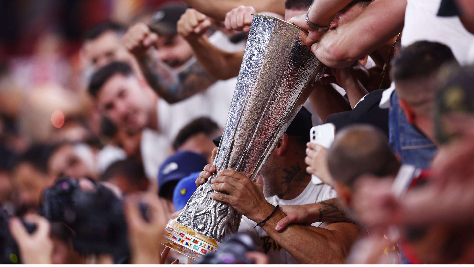 战绩不仅显 战绩不仅显